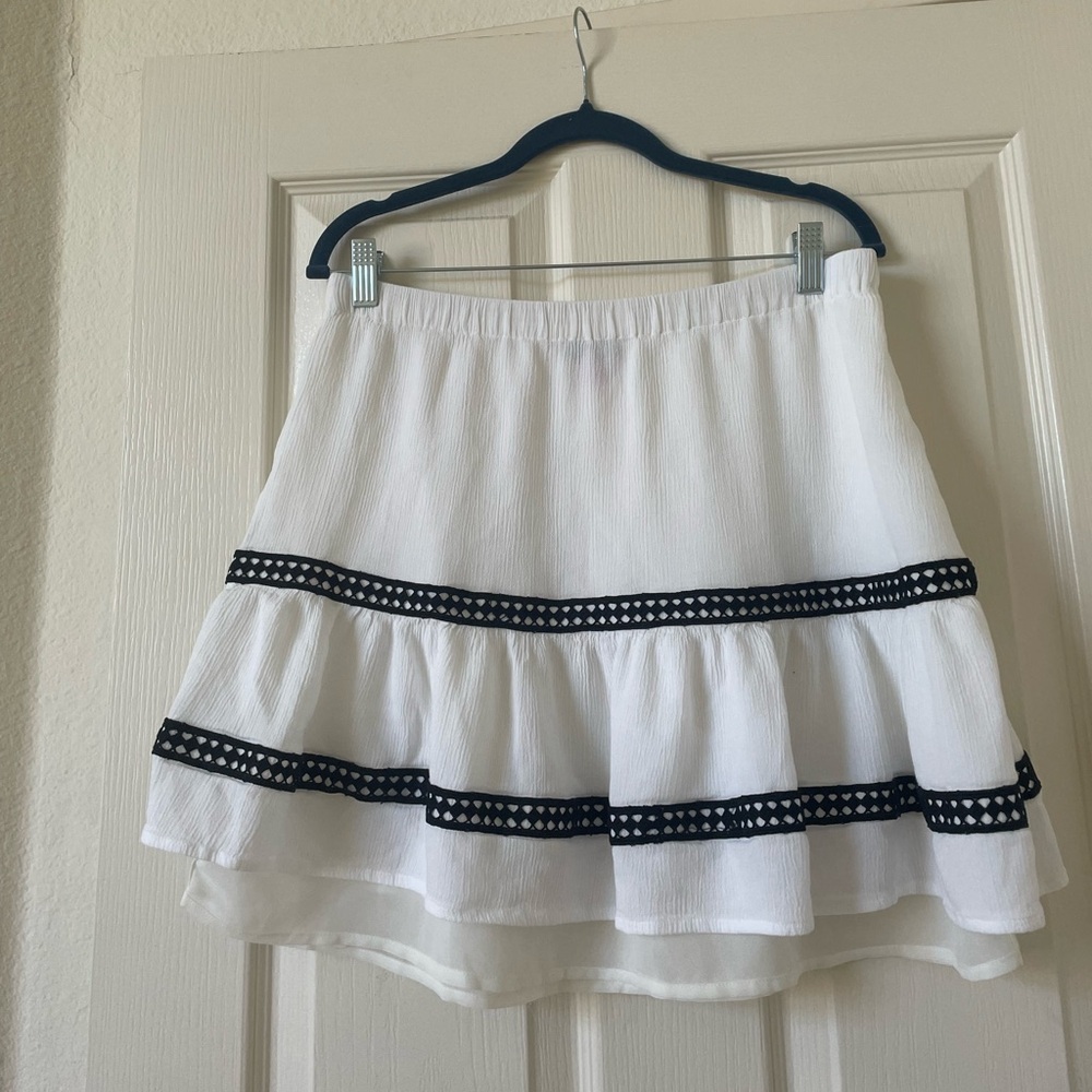 Vince Camuto mini skirt
